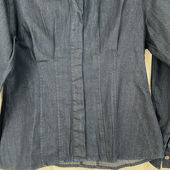 Banana Republic FITTED DENIM SHIRT - Picture 4 of 6